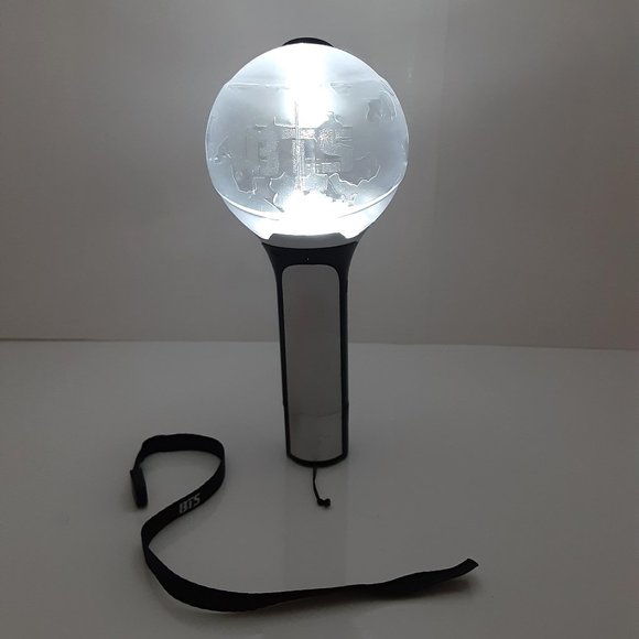 BTS Bangtan Boys Official Light Stick ARMY Bomb Version 2 Black Kpop - Picture 1 of 2